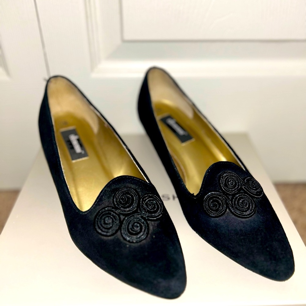 Vintage Ellemenno Black Suede Pumps